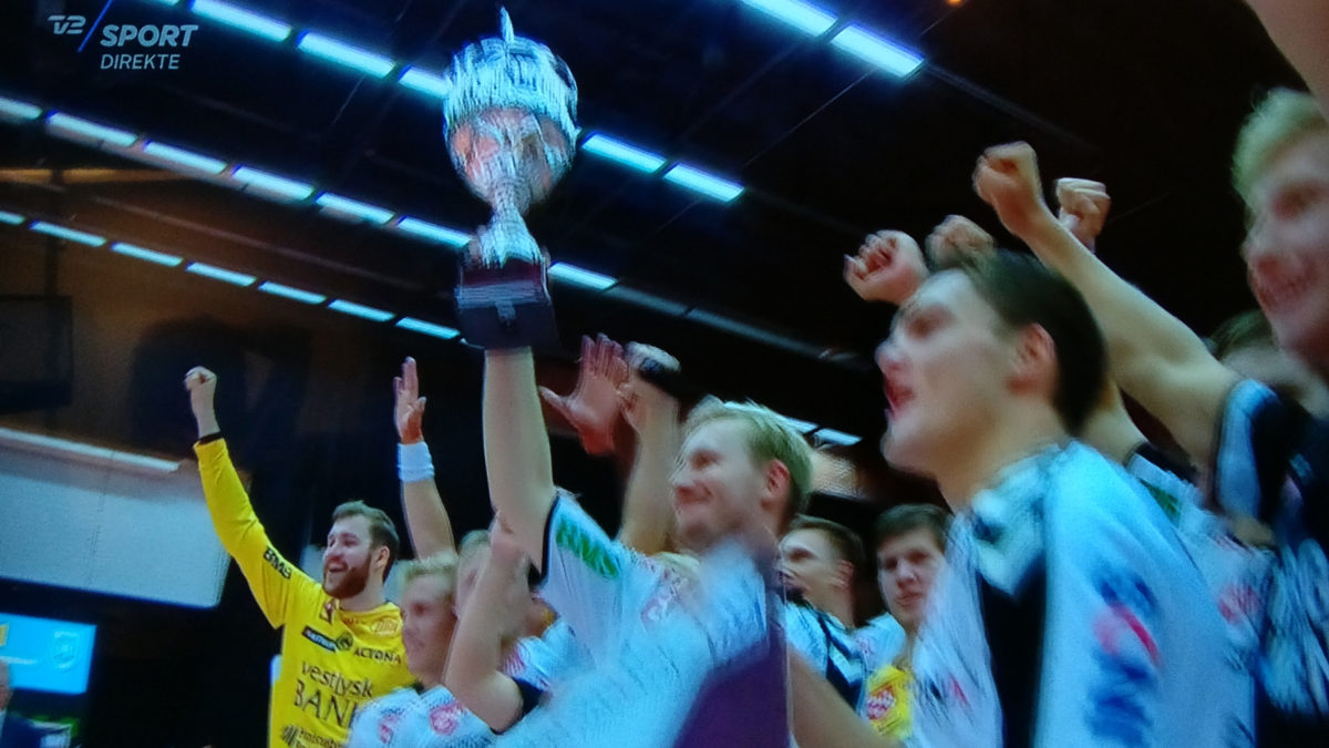 Sæsonens første pokal i hus